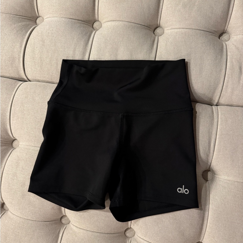 ALO Yoga Women's Jet Black Athletic Shorts